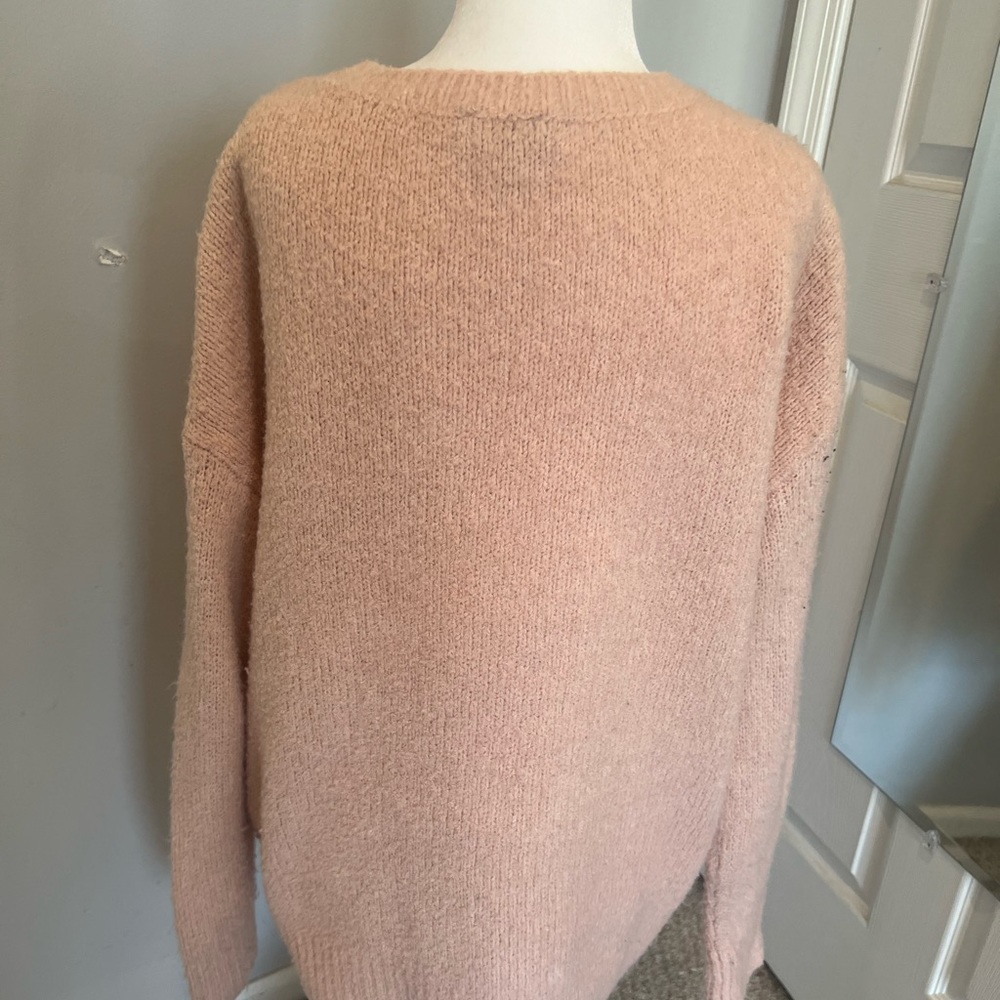 Pink sweater - Picture 2 of 3